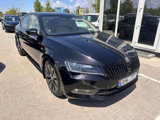 Skoda Superb foto 2