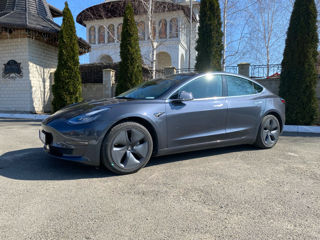 Tesla Model 3 foto 4