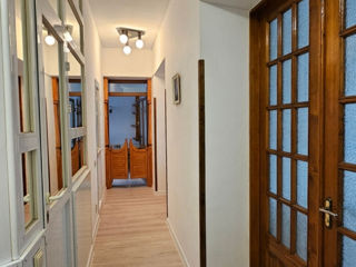 Apartament cu 2 camere, 76 m², Centru, Chișinău foto 8