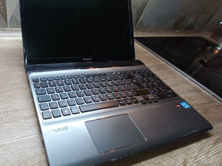 Sony Vaio i5, SSD 256gb, Video discret.