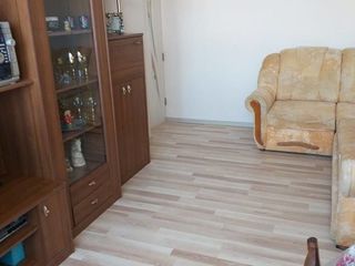 Se vinde apartament cu 2 odăi (mobilat) + garaj. foto 7