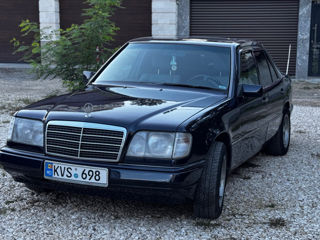 Mercedes E-Class foto 1