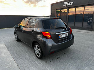 Toyota Yaris foto 4