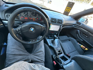 BMW 5 Series foto 6