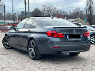 BMW 5 Series foto 3