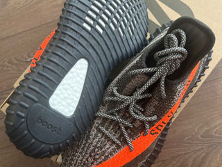 Yeezy 350 v2 M. 39-40 foto 2