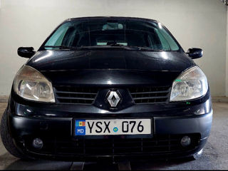 Renault Grand Scenic foto 2