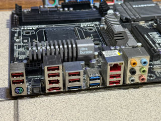 Gigabyte GA-990FXA-UD3 (Socket AM3/AM3+) foto 1