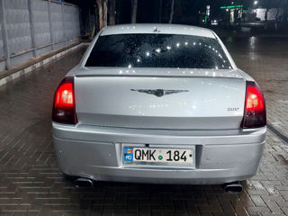 Chrysler 300c foto 8