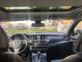 BMW 5 Series foto 2