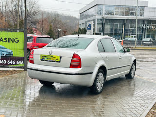 Skoda Superb foto 6