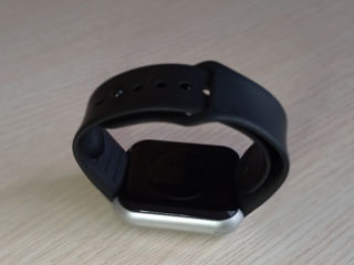 Продам smart bracelet, серебряный цвет! foto 3