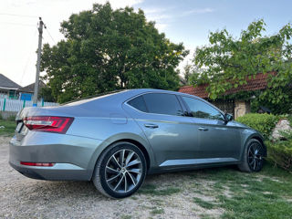 Skoda Superb foto 2