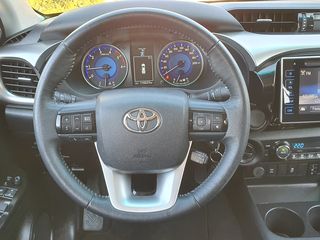 Toyota Hilux foto 12