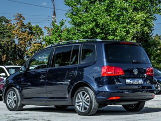 Volkswagen Touran foto 5