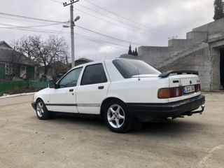 Ford Sierra foto 6