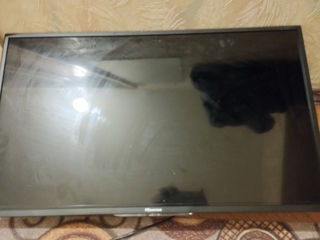 Телевизор Hisense 32" на запчасти.