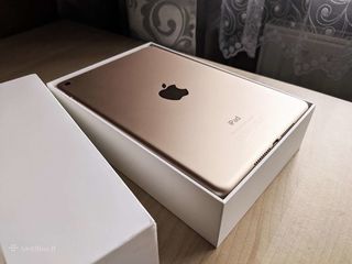 Apple ipad mini 4 retina gold в упаковке foto 1
