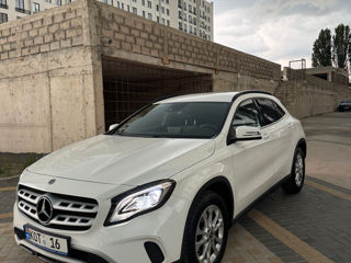 Mercedes GLA foto 2