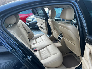 BMW 5 Series foto 17