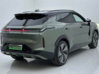 Lynk & Co 08 foto 3