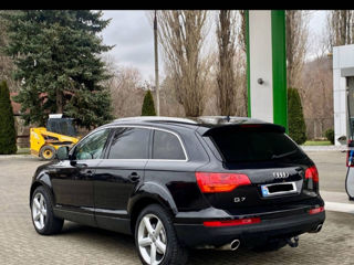 Audi Q7 foto 2