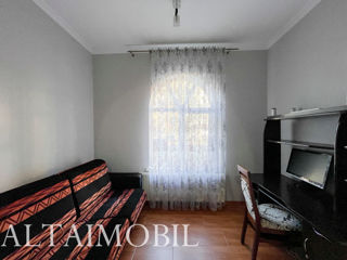 Apartament cu 3 camere, 108 m², Buiucani, Chișinău foto 6