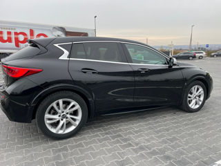 Infiniti Q30 foto 4