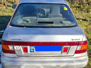 Hyundai Lantra foto 2