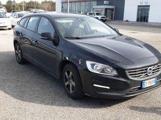 Volvo V60 foto 2