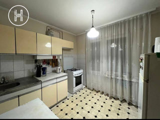 Apartament cu 3 camere, 70 m², Botanica, Chișinău foto 2