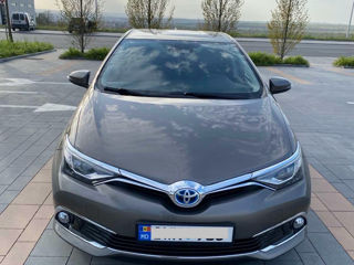 Toyota Auris foto 1