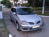 Nissan Almera Tino foto 3