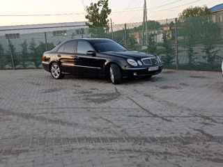 Mercedes E-Class foto 3