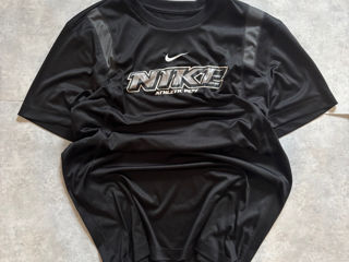 Nike Футболка  foto 0