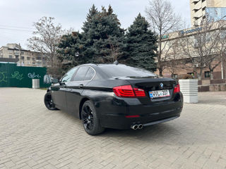 BMW 5 Series foto 6