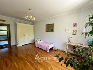 Apartament cu 3 camere, 117 m², Buiucani, Chișinău foto 6