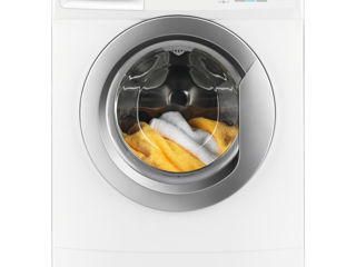 Zanussi ZWSO7100VS, incarcare frontala, 4kg, 1000 r/min foto 3