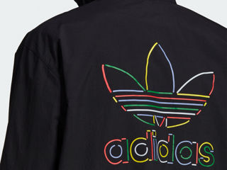 Adidas (ветровка)