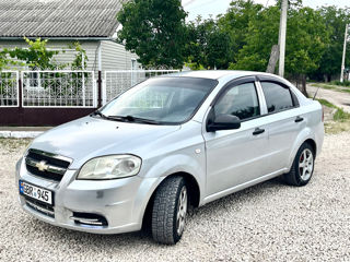 Chevrolet Aveo фото 5