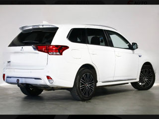 Mitsubishi Outlander foto 3