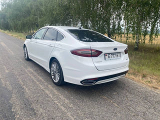 Ford Fusion foto 7