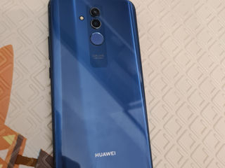 Huawei mate 20 lite la detalii. 450 lei