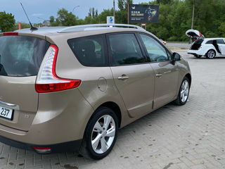 Renault Grand Scenic foto 4