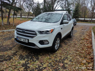 Ford Kuga foto 2