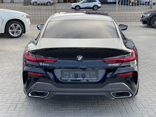 BMW 8 Series foto 5