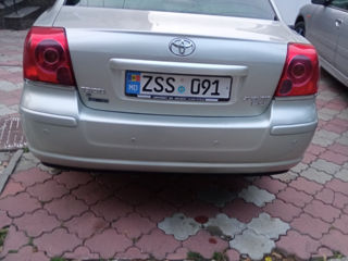 Toyota Avensis foto 7