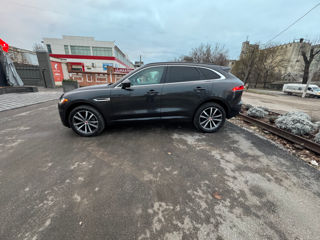 Jaguar F-PACE foto 8