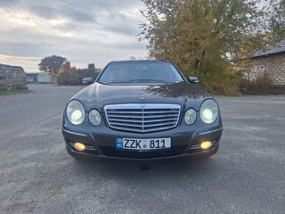 Mercedes E-Class foto 16