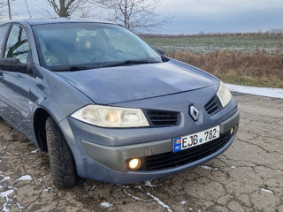 Renault Megane foto 2